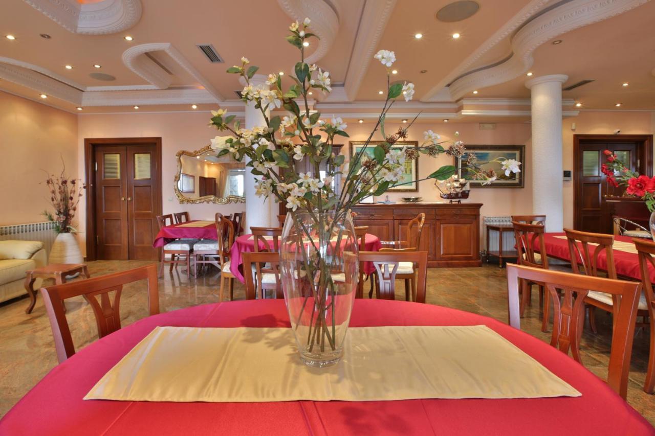 Royal Holiday Apartments Sveti Stefan Εξωτερικό φωτογραφία